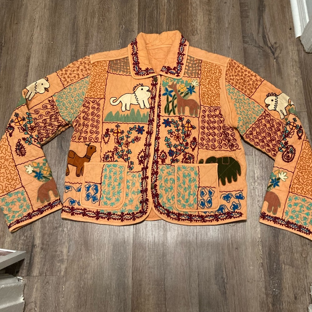 Quilted embroidery reversible jacket
